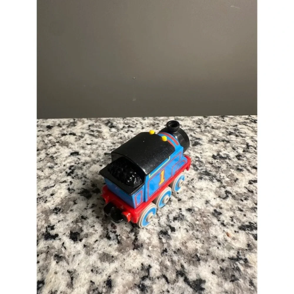 Thomas the Tank‎ Engine Toy Train Blue Engine Plastic